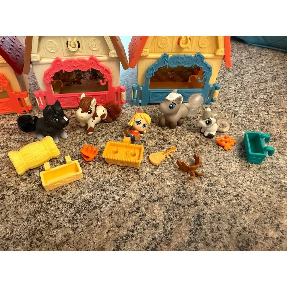 Mattel Spirit Untamed Minis barn playsets miniature horses and people lot